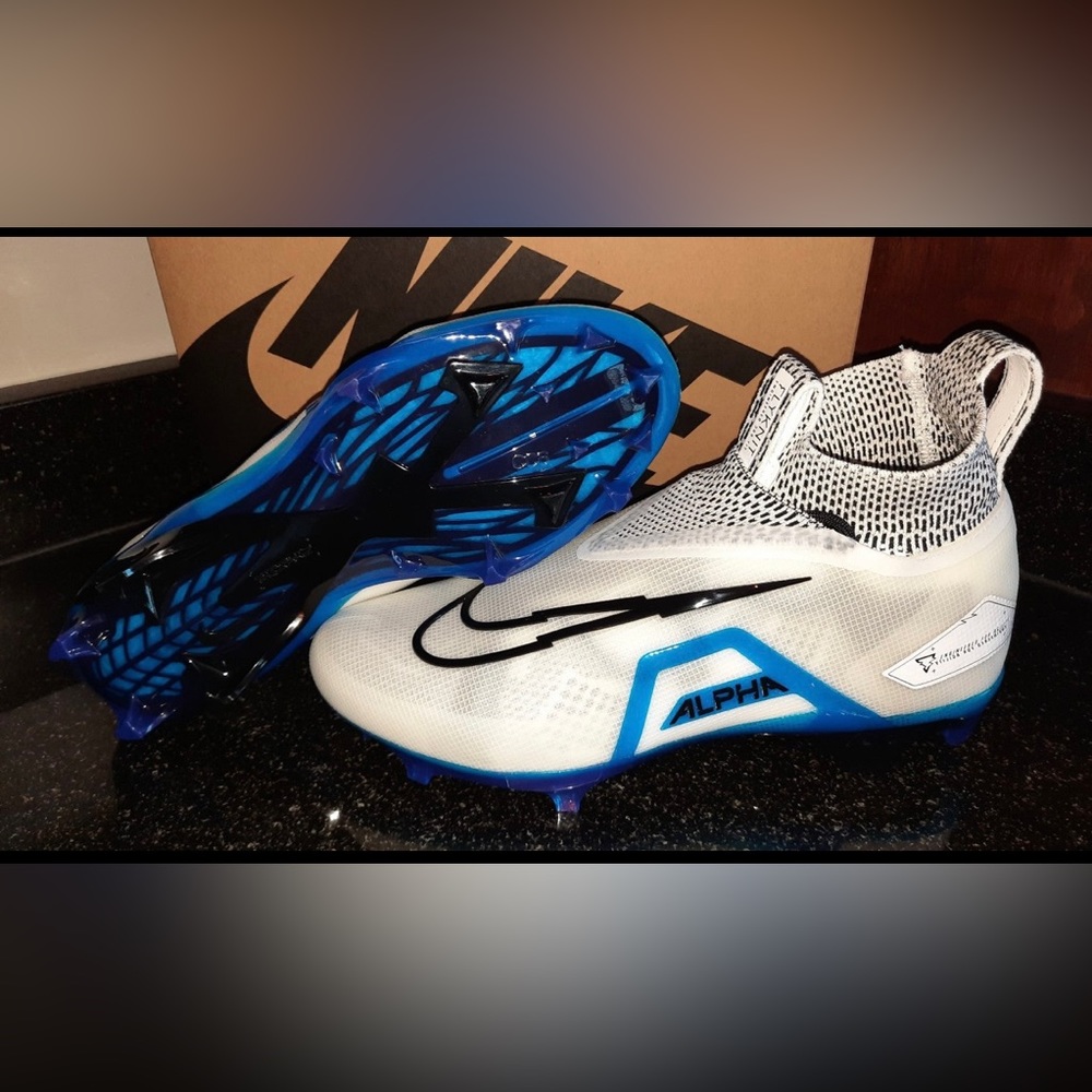 Nike Alpha Menace Elite Flyknit Ghost Cleats Size 10